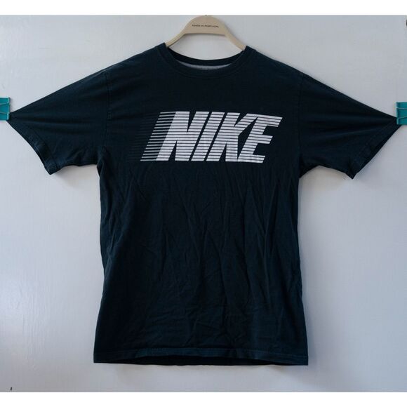 Nike Black White Logo Men's Regular Fit T-Shirt Size S - Picture 1 of 5